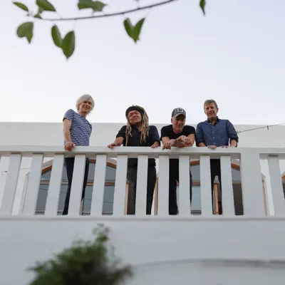 Posłuchaj wykonawcy Nada Surf, obejrzyj teledyski, przeczytaj biografię, zobacz daty tras koncertowych i nie tylko!