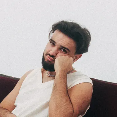 Ακούστε περιεχόμενο από undefined, παρακολουθήστε μουσικά βίντεο, διαβάστε το βιογραφικό, δείτε ημερομηνίες περιοδείας, και πολλά ακόμη!